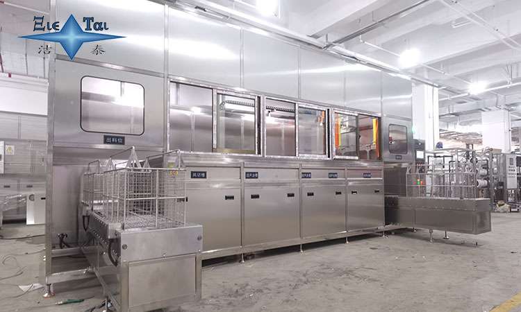 超聲波清洗設備:保持金屬表面清潔的關(guān)鍵工具 超聲波清洗設備:保持金屬表面清潔的關(guān)鍵工具