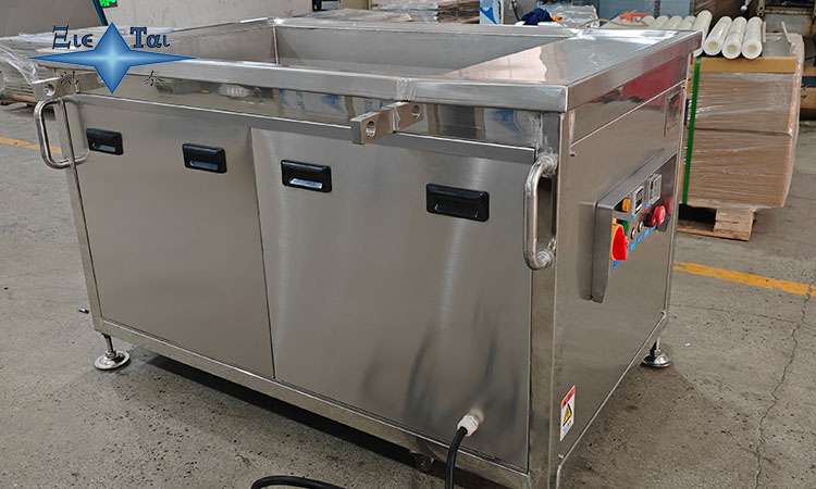 超聲波清洗機中的藍色水：成分、用途及作用原理解析